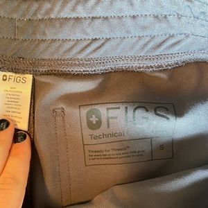 FIGS Basic scrub pant, charcoal, size S